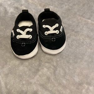 *Donated* Infant Vans crib shoes
